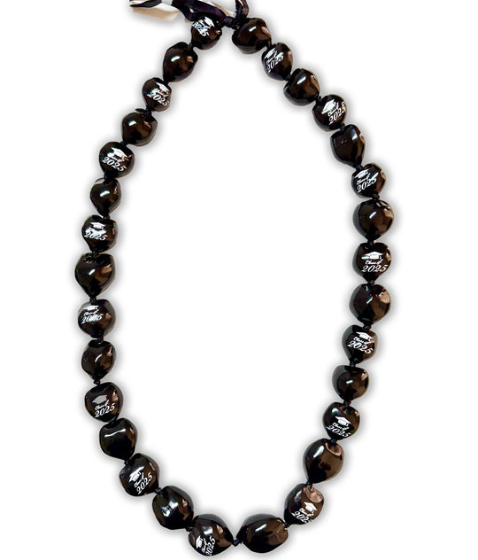 Class of 2025 Kukui Nut Lei